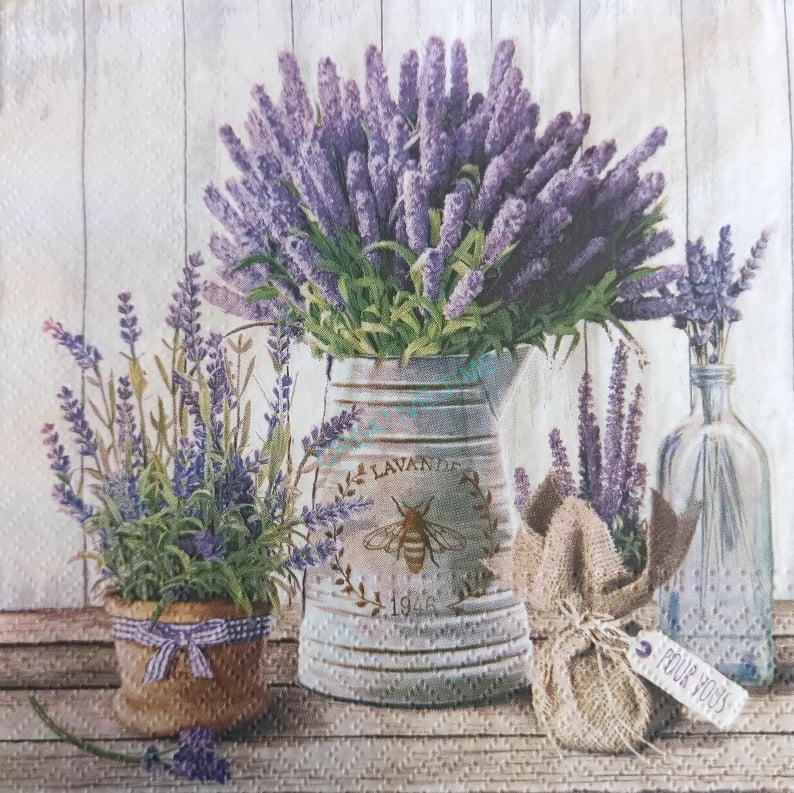 Servítka kvety levanduľa