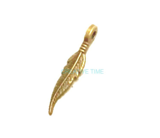 Prívesok starobronz pierko 1,5 x 0,3 cm